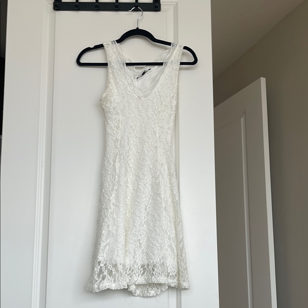 Elegant White Lace Dress